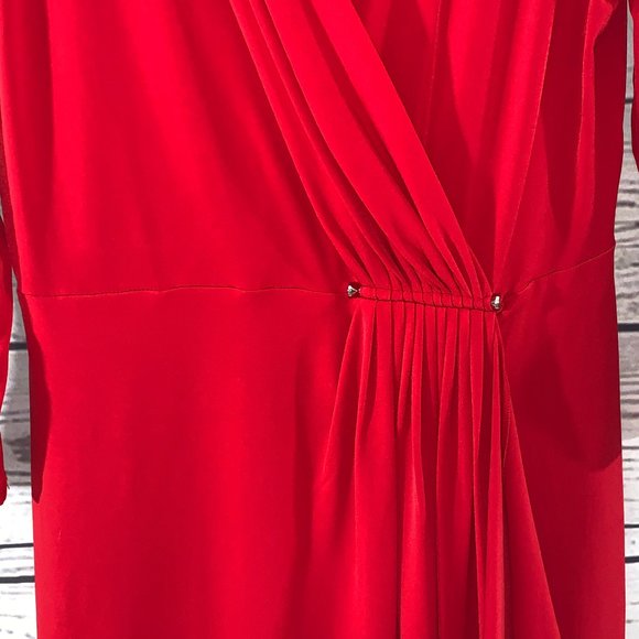 Like New MICHAEL KOHRS Christmas Sleeky Red  Dress - Picture 5 of 5